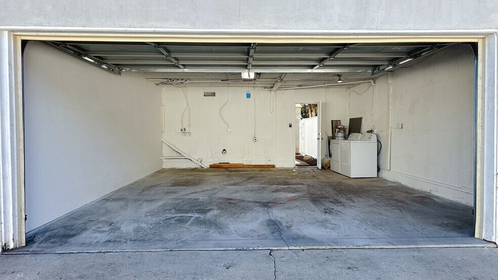 More Photos Of 3759 W 182nd St, Torrance Multifamily For Sale