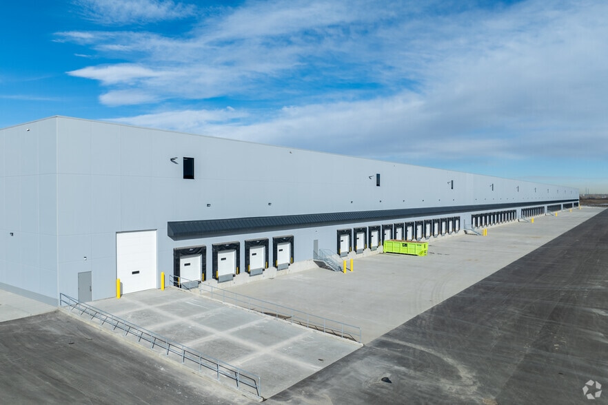 More Photos Of 68 68 St SE, Calgary Unknown For Lease