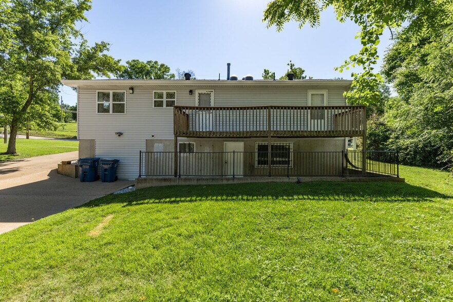 More Photos Of 535 Elm St, Hillsboro Office For Sale