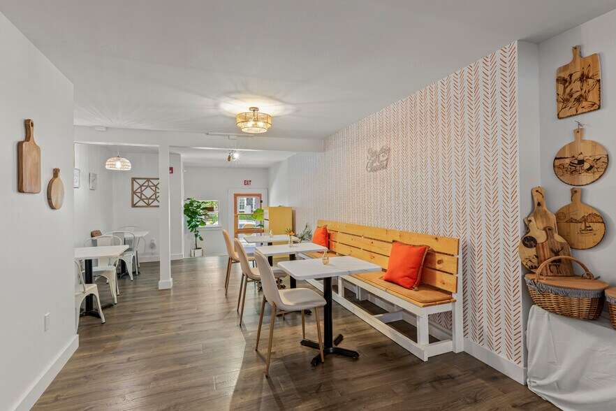 More Photos Of 56 Elm St, Camden Storefront For Sale