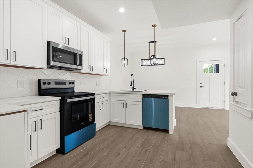 More Photos Of 430 Rhode Island st, Houston Apartments For Sale