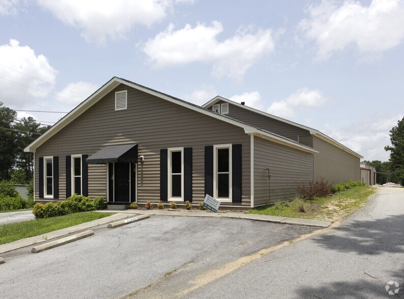 More Photos Of 1128-1130 Highway 54 W, Fayetteville Unknown For Lease
