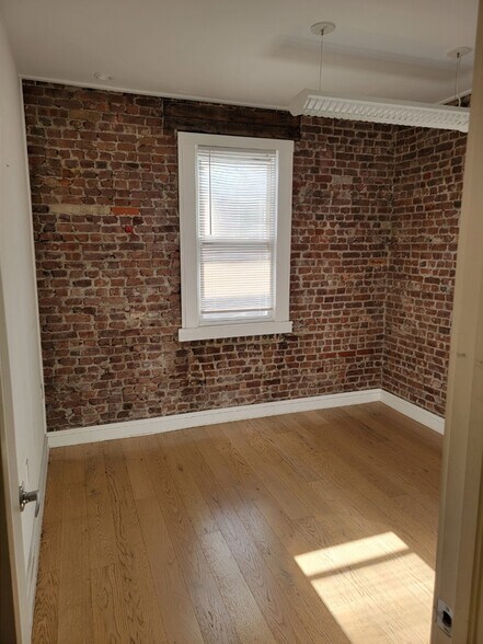 More Photos Of 18-24 Johnson Ave, Hackensack Medical For Lease