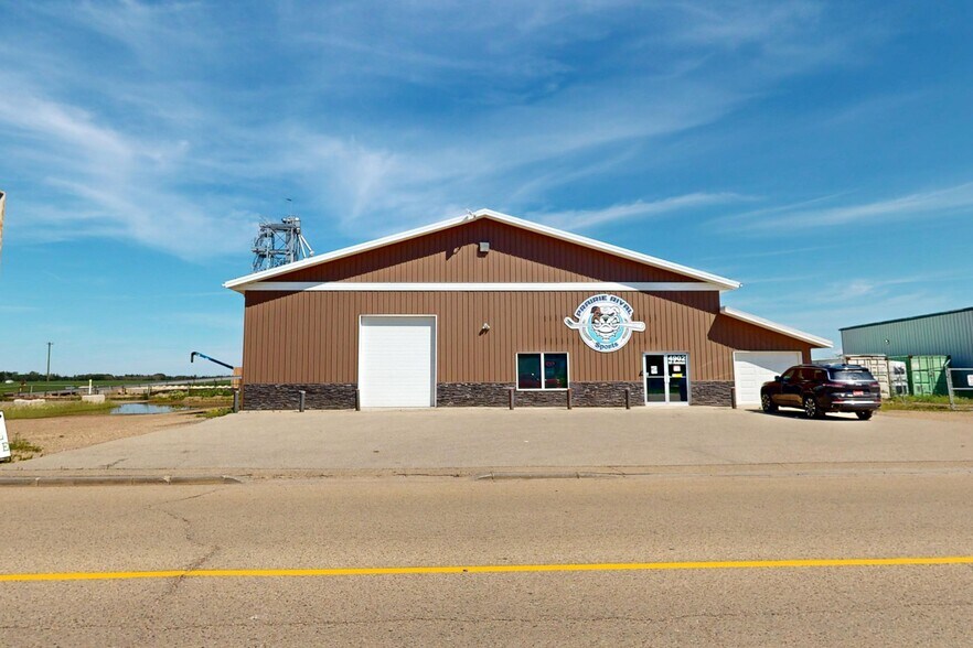 Primary Photo Of 4902 51 Av, Stettler Freestanding For Lease