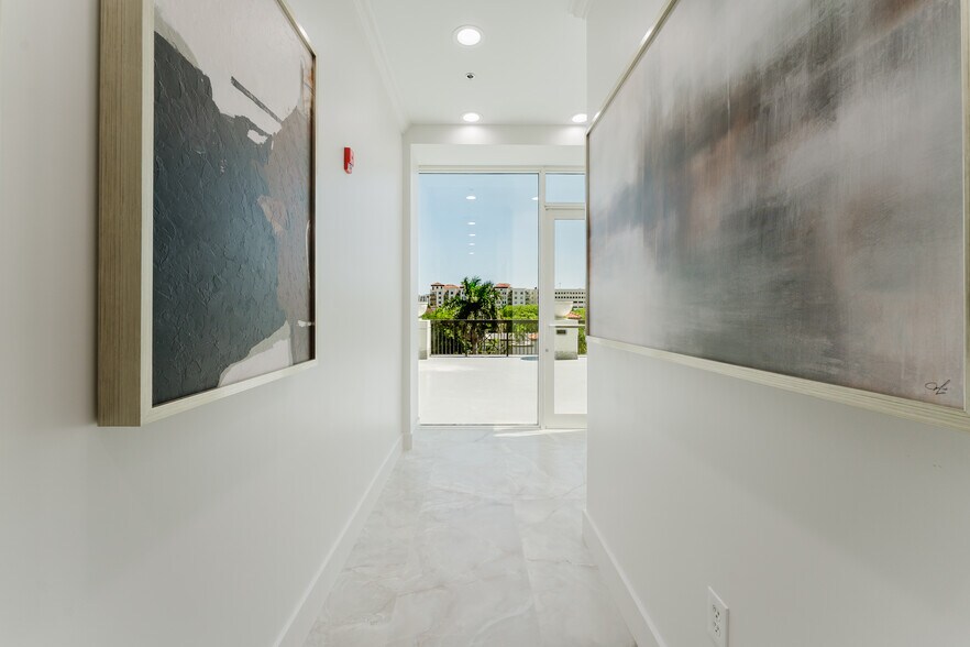 More Photos Of 1 N Federal Hwy, Boca Raton Office For Lease
