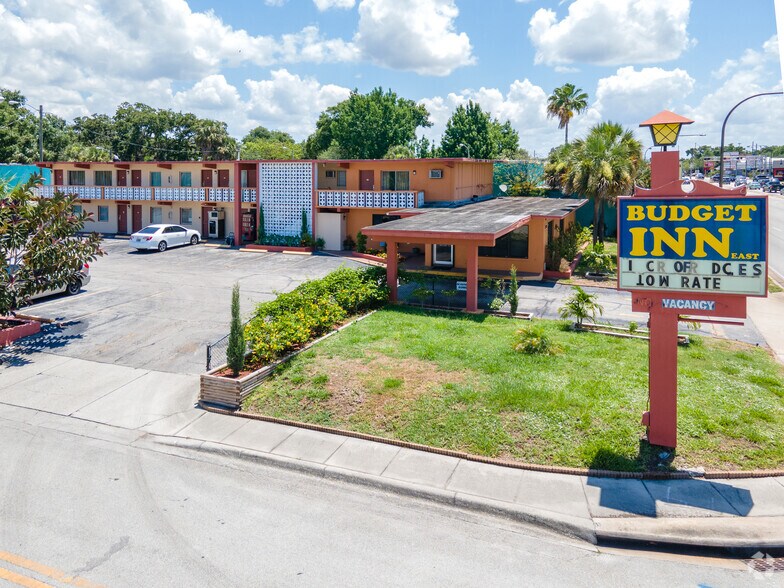 More Photos Of 307 E Vine St, Kissimmee Hotel For Sale