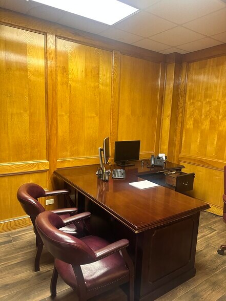 More Photos Of 825 E Southmore Ave, Pasadena Medical For Lease