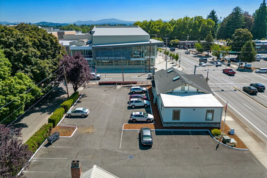 More Photos Of 1005 N Main Ave, Gresham Office For Sale