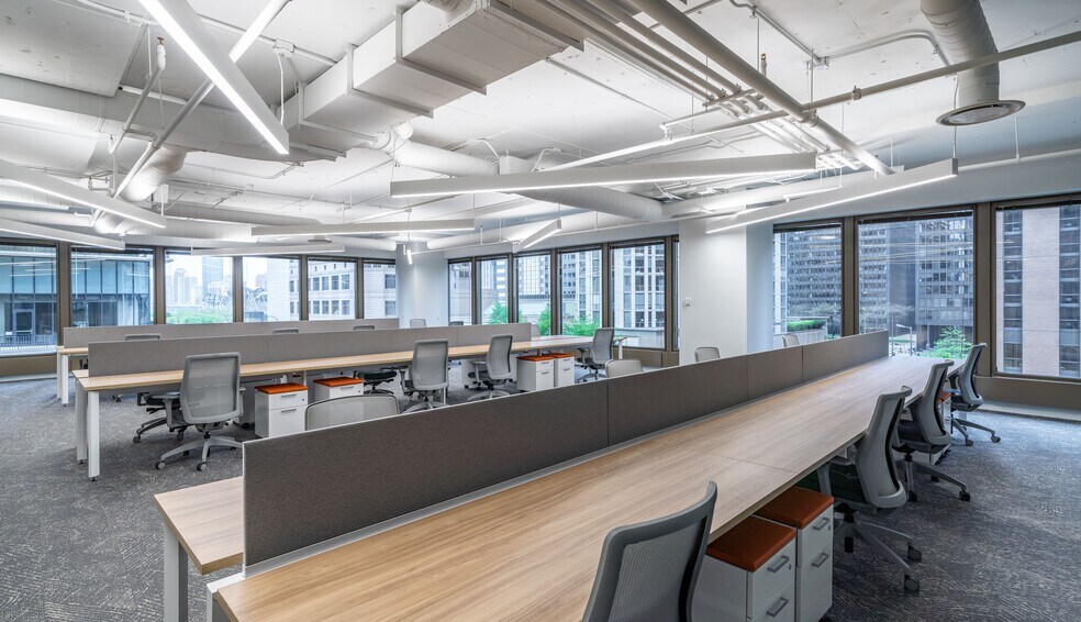More Photos Of 303 E Wacker Dr, Chicago Office For Lease