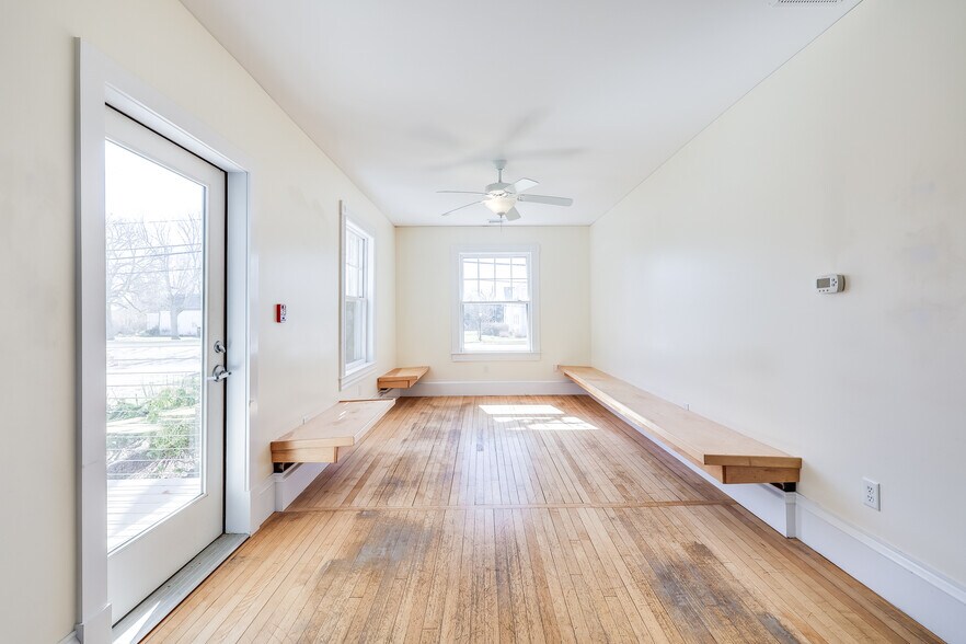 More Photos Of 204 Main St, Orleans Medical For Sale