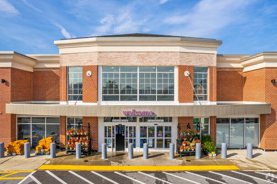 More Photos Of 3-15 Lee Airpark Dr, Edgewater Unknown For Sale