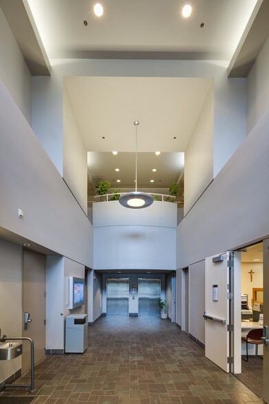 More Photos Of 525 E Plaza Dr, Santa Maria Medical For Lease