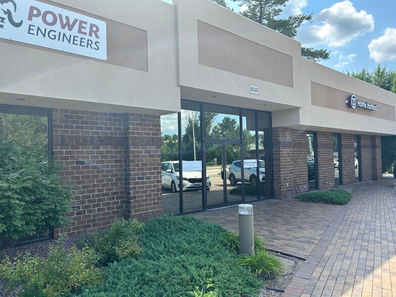 More Photos Of 1820 Post Rd, Plover Storefront Retail Office For Lease