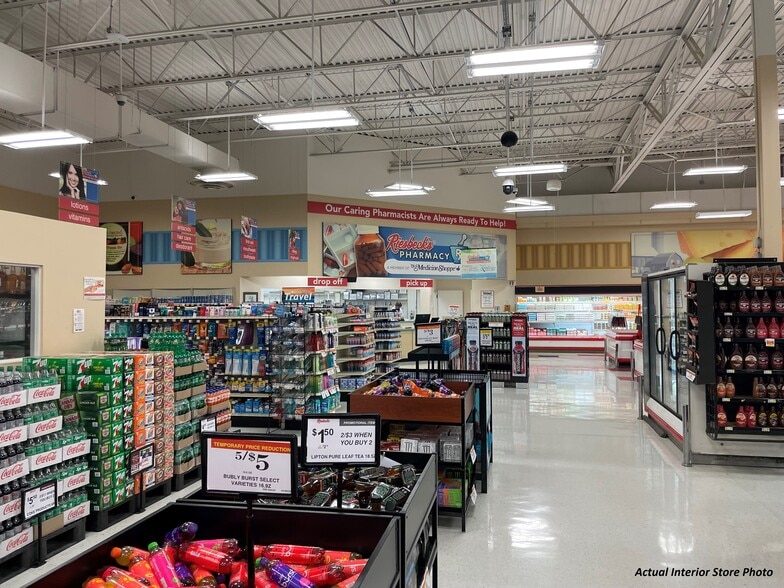 More Photos Of 2200 June Pky, Zanesville Supermarket For Sale