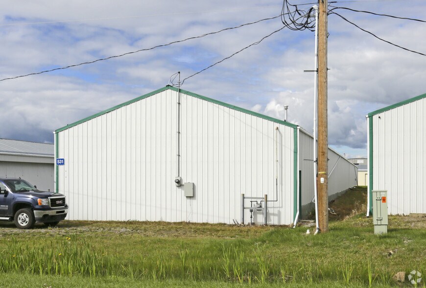 More Photos Of 531 Hurricane Dr, Calgary Airplane Hangar For Sale