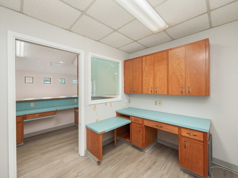 More Photos Of 4409 Menchaca Rd, Austin Medical For Sale