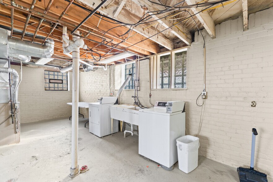 More Photos Of 13660 Ohio St, Detroit Apartments For Sale