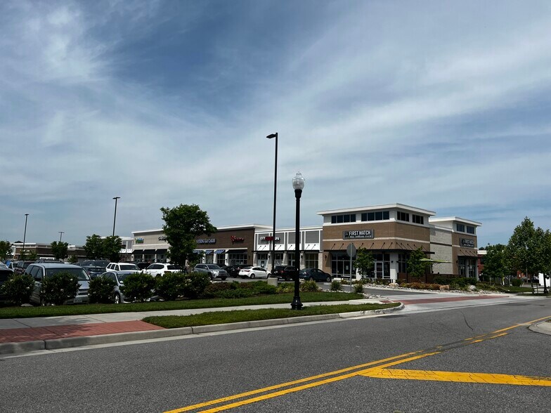 More Photos Of 5836 Harbour View Blvd, Suffolk Unknown For Lease