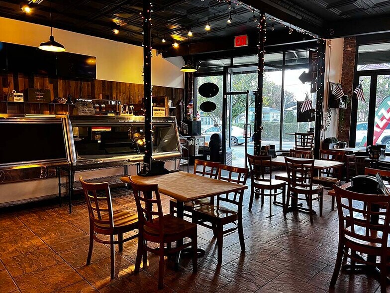 More Photos Of 500 Henderson Ave, Staten Island Restaurant For Sale