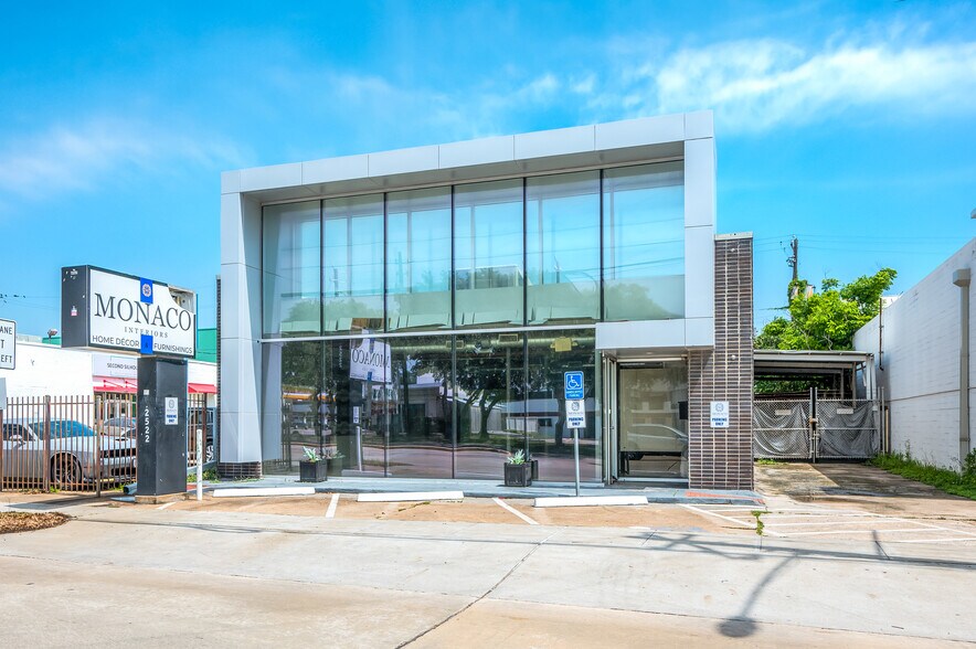 Primary Photo Of 2522 Bissonnet St, Houston Freestanding For Lease
