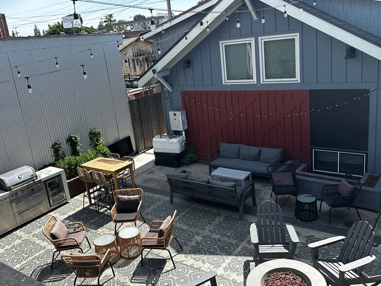 More Photos Of 1418 W 28th St, Los Angeles Dormitory For Sale