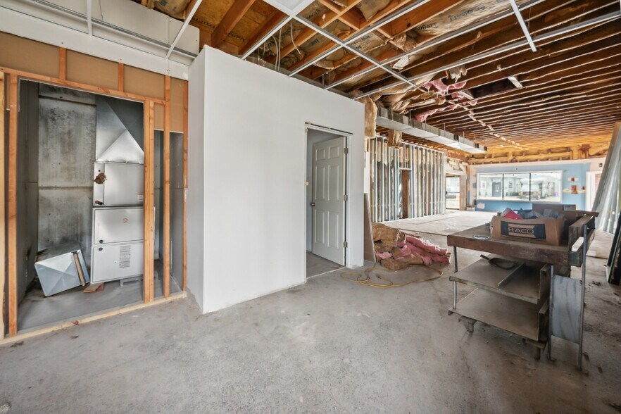 More Photos Of 402 W Kings Hwy, Mount Ephraim Freestanding For Sale