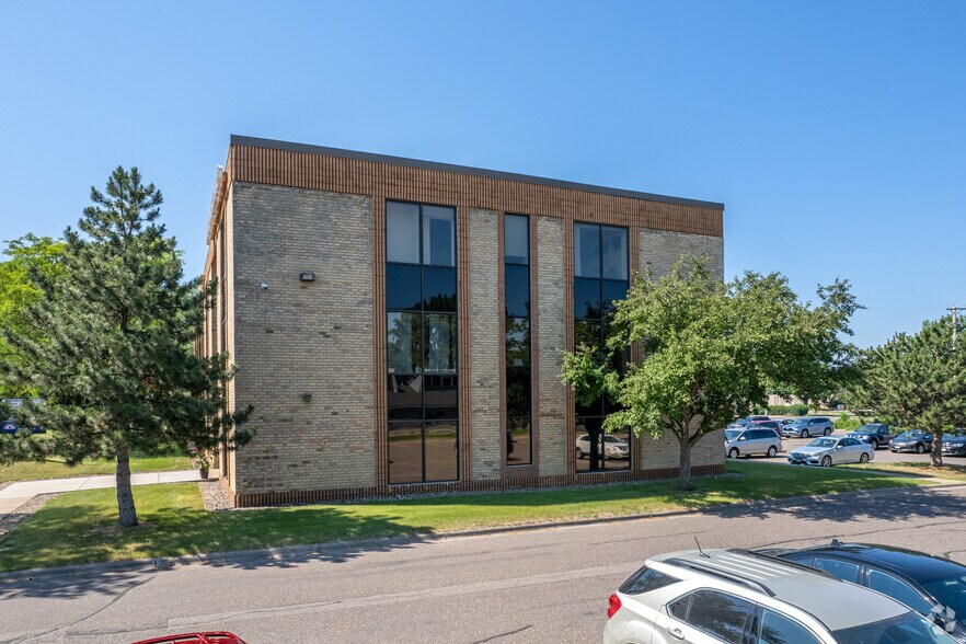 More Photos Of 7362 NE University Ave W, Minneapolis Medical For Lease