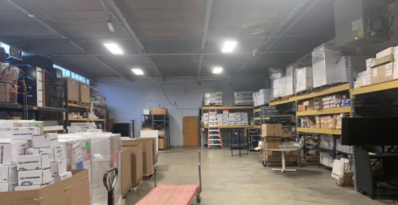 More Photos Of 85 Schmitt Blvd, Farmingdale Warehouse For Lease