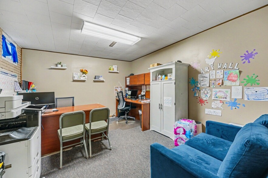 More Photos Of 303 N US Highway 169, Smithville Religious Facility For Sale