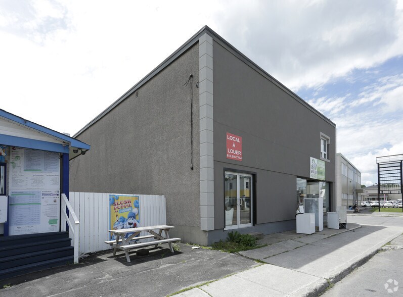 More Photos Of 310 Rue Notre-Dame, Gatineau Storefront Retail Residential For Lease