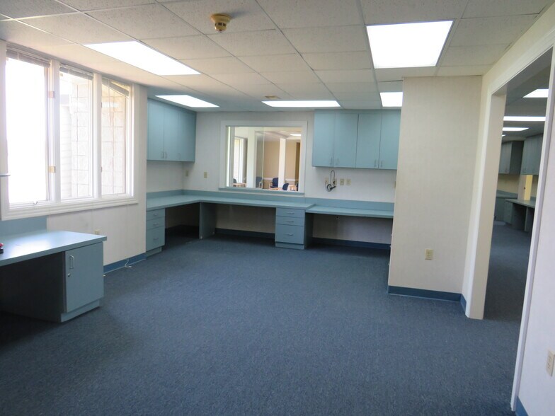 More Photos Of 9506 Hospital Ave, Nassawadox Medical For Sale