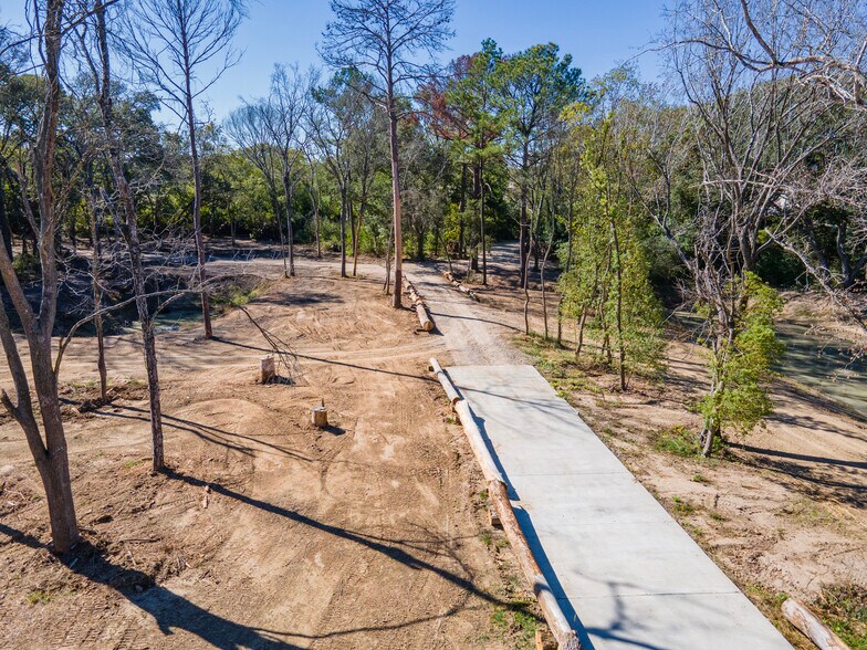 More Photos Of 225 Foster Street, Alvin Land For Sale