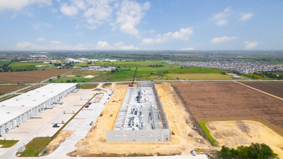 More Photos Of Innovation Blvd, Hutto Distribution For Lease