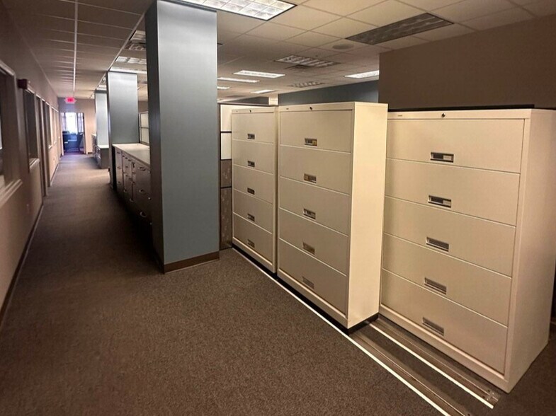 More Photos Of 1730 N Limestone St, Springfield Loft Creative Space For Lease