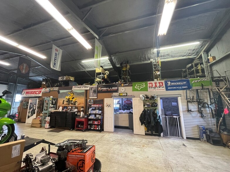 More Photos Of 1898 Williamstown Erial, Erial Warehouse For Sale