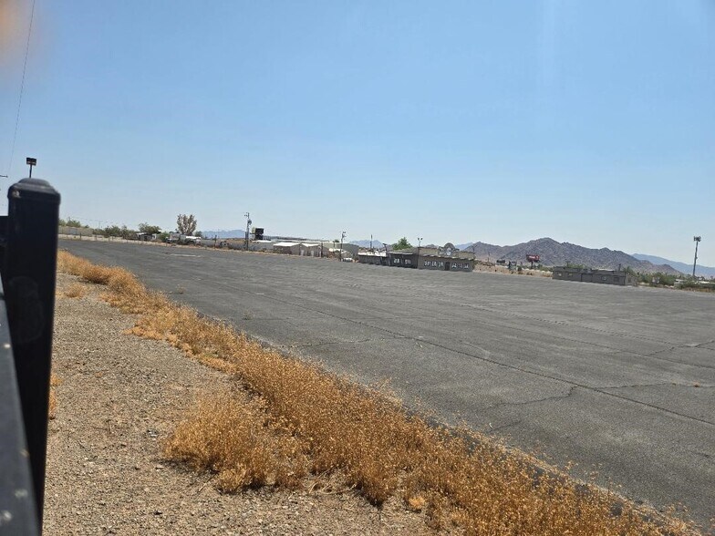More Photos Of 135 Ironwood St, Quartzsite Office For Sale