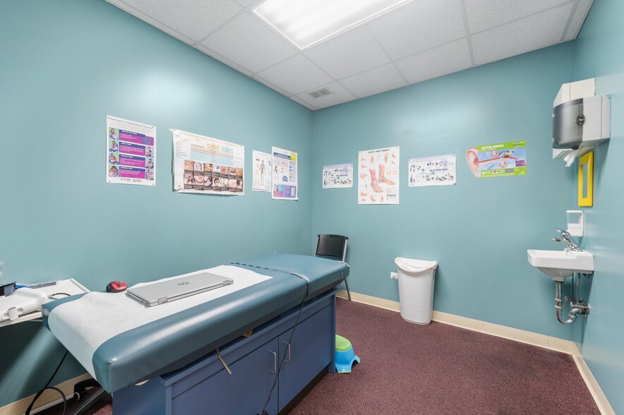 More Photos Of 6021 S Kedzie Ave, Chicago Medical For Sale