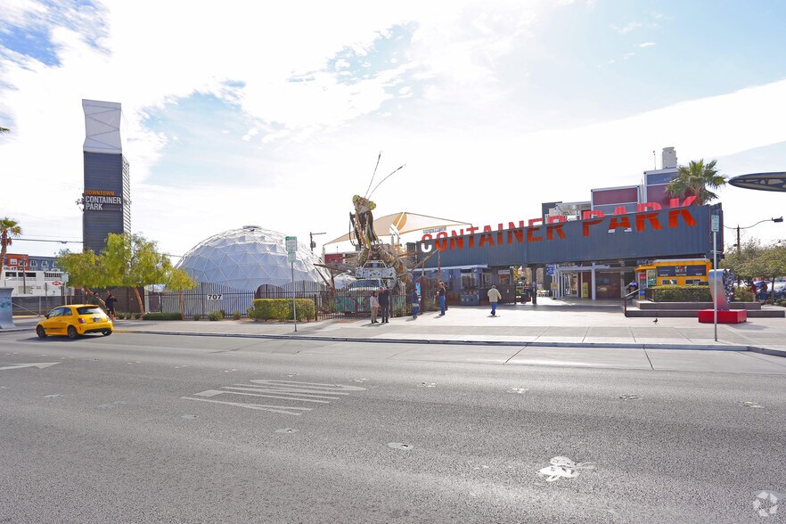 More Photos Of 707 Fremont St, Las Vegas General Retail For Lease