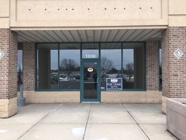 More Photos Of 1024-1060 E Commerce Blvd, Slinger Unknown For Lease