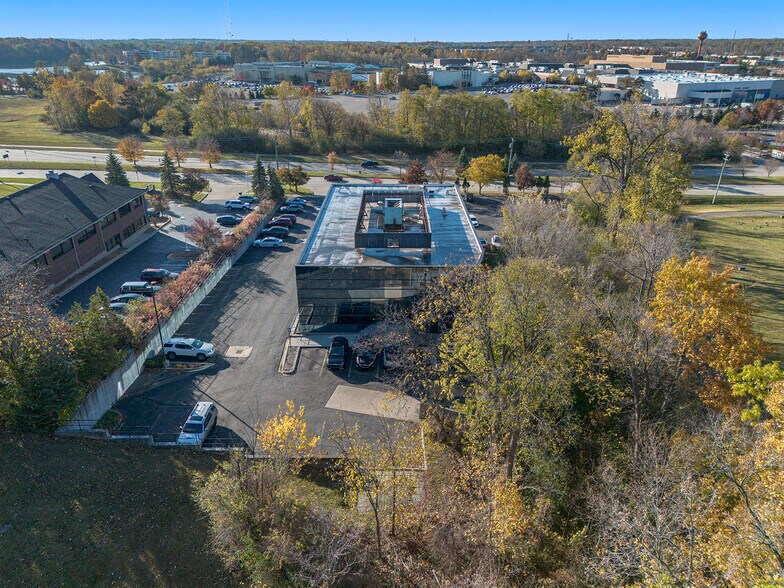More Photos Of 42450 W 12 Mile Rd, Novi Medical For Lease