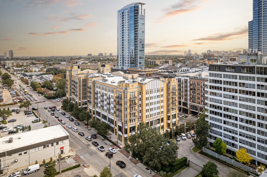 More Photos Of 2800 Kirby Dr, Houston Apartments For Lease