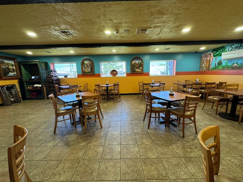 More Photos Of 1410 1st St E, Humble Restaurant For Sale