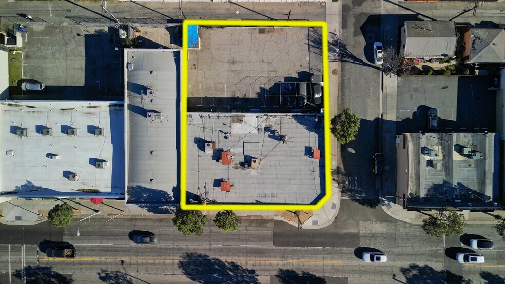 More Photos Of 3423-3433 Tweedy Blvd, South Gate Storefront For Sale