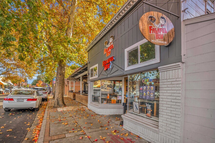 More Photos Of 321 Hartz Ave, Danville General Retail For Sale