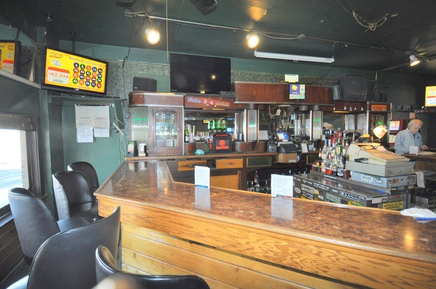 More Photos Of 2651 Blanchard Ave, Dayton Restaurant For Lease