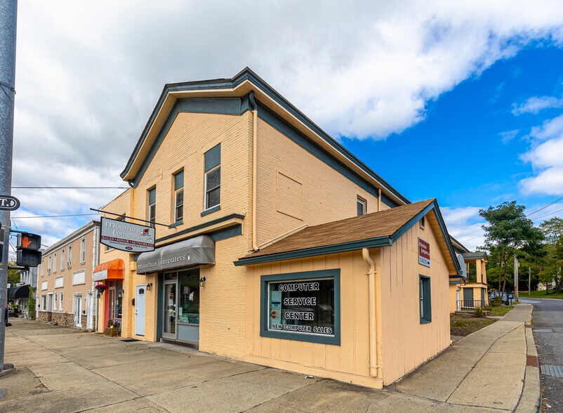 More Photos Of 141 Ulster Ave, Saugerties Storefront Retail Residential For Sale