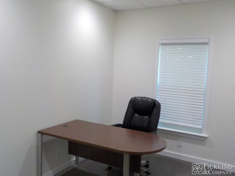 More Photos Of 2357 Pio Nono Ave, Macon-Bibb Medical For Sale