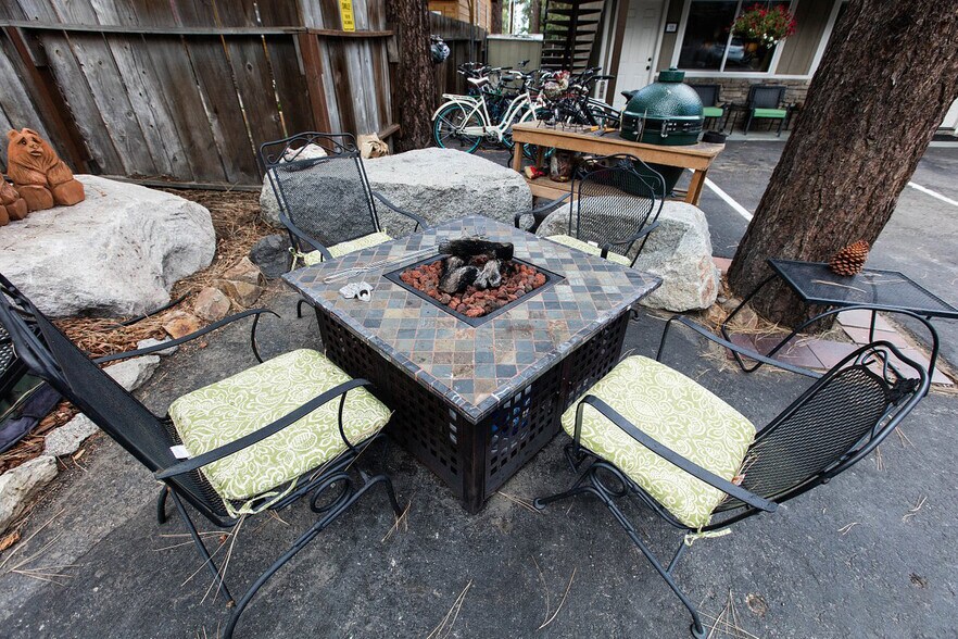 More Photos Of 1072 Ski Run Blvd, South Lake Tahoe Hotel For Sale