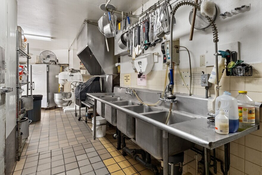 More Photos Of 6189 Tielens Rd, Dyckesville Restaurant For Sale