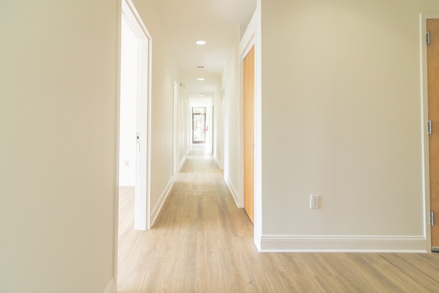 More Photos Of 5613 Duraleigh Rd, Raleigh Office For Sale